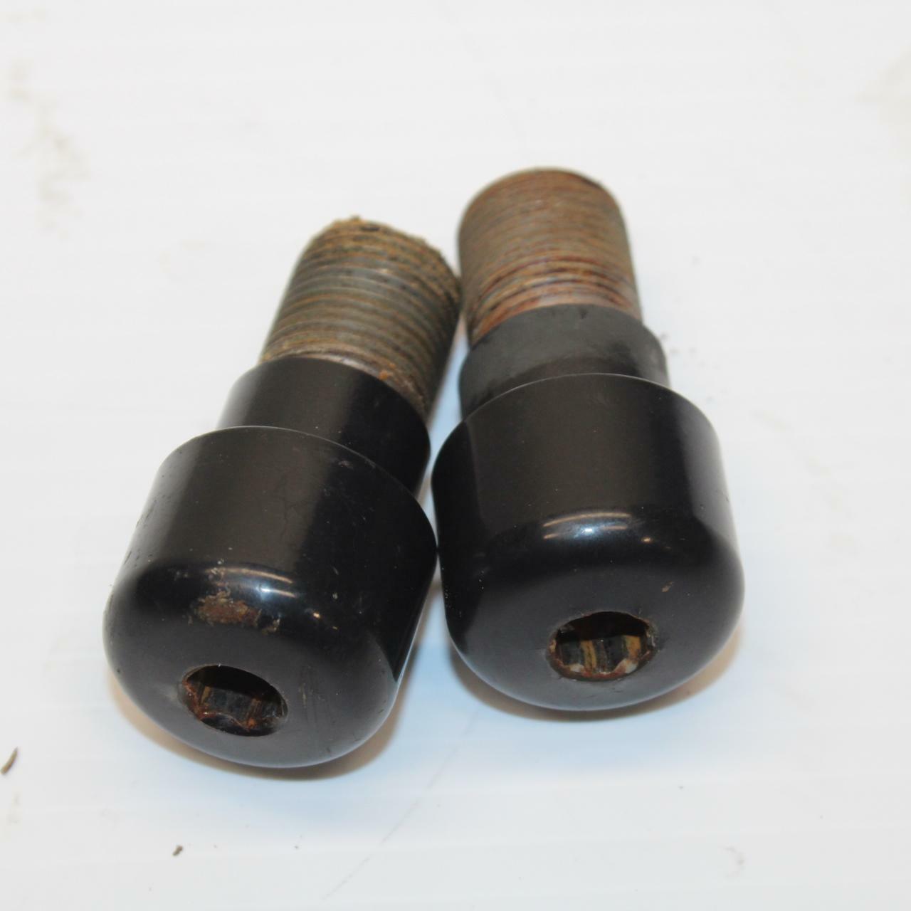 05 YAMAHA YZF R6S HANDLEBAR END CAPS WEIGHTS  BB234