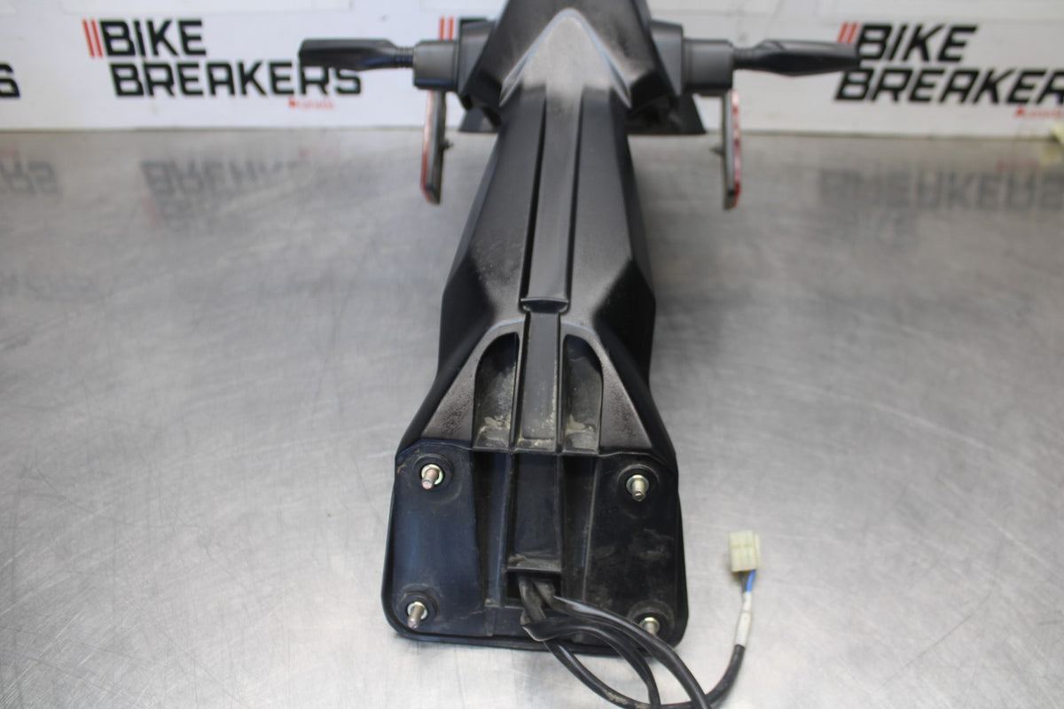 23 YAMAHA YZF R3 REAR BACK FENDER MUD GUARD BB003-A