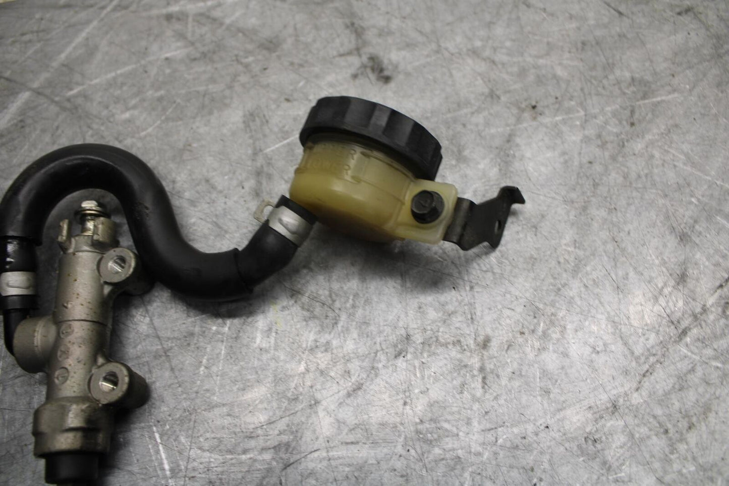 2002 Kawasaki Ninja ZX12R REAR BACK BRAKE MASTER CYLINDER W RESERVOIR BB48