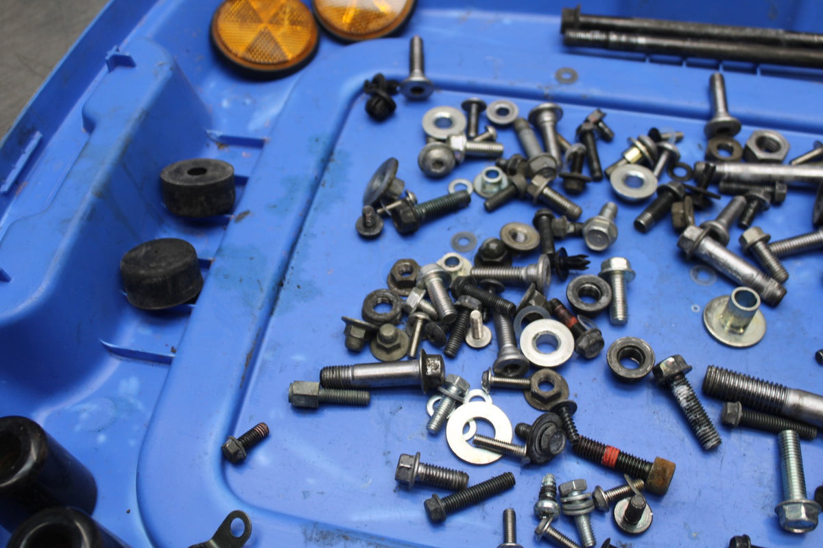 06 KAWASAKI NINJA 650 EX650 BOLTS HARDWARE MOTOR SCREWS BB823