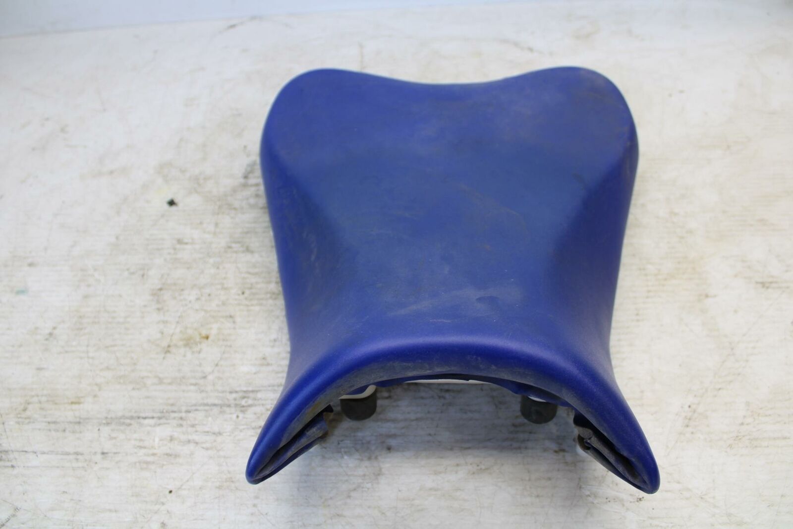 08-09 SUZUKI GSXR600 FRONT DRIVERS SEATSADDLE PILLION 45100-37H00-V45 BB156B