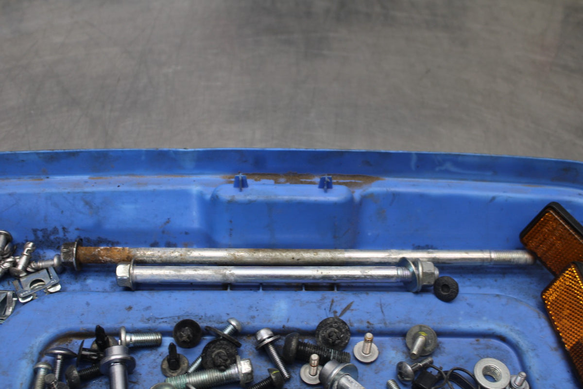 15-17 YAMAHA FJ09 MOUNTING BOLTS HARDWARE SCREWS BB906