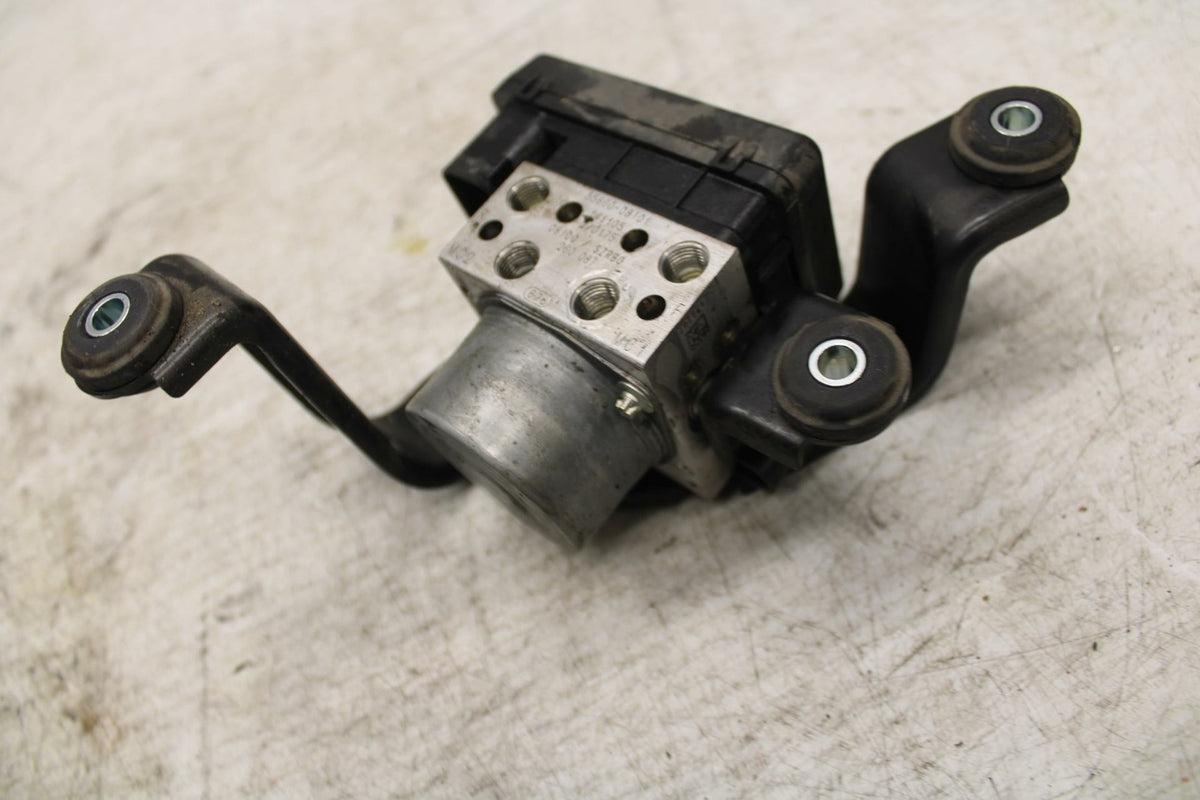 15-16 SUZUKI GSXS750 ABS PUMP UNIT MODULE BB374