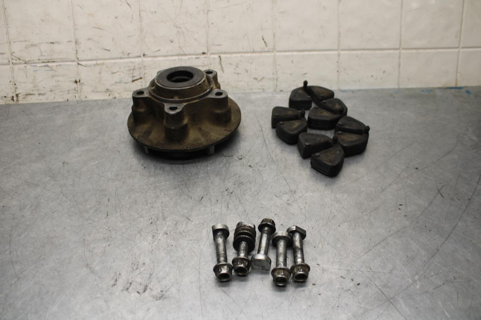2006 Suzuki SV650S REAR HUB SHOCK DAMPERS CUSH ABSORBERS BB65