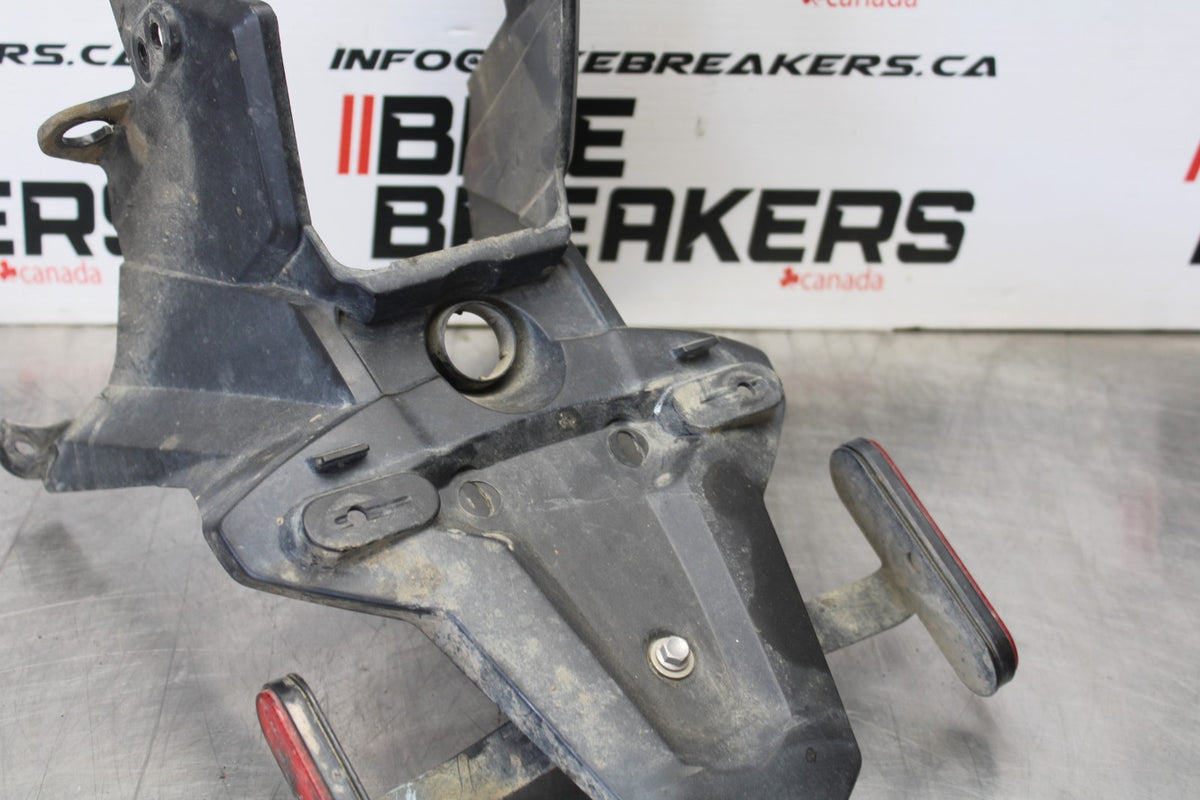 15 TRIUMPH TIGER 800 LICENSE PLATE BRACKET MOUNT BB873
