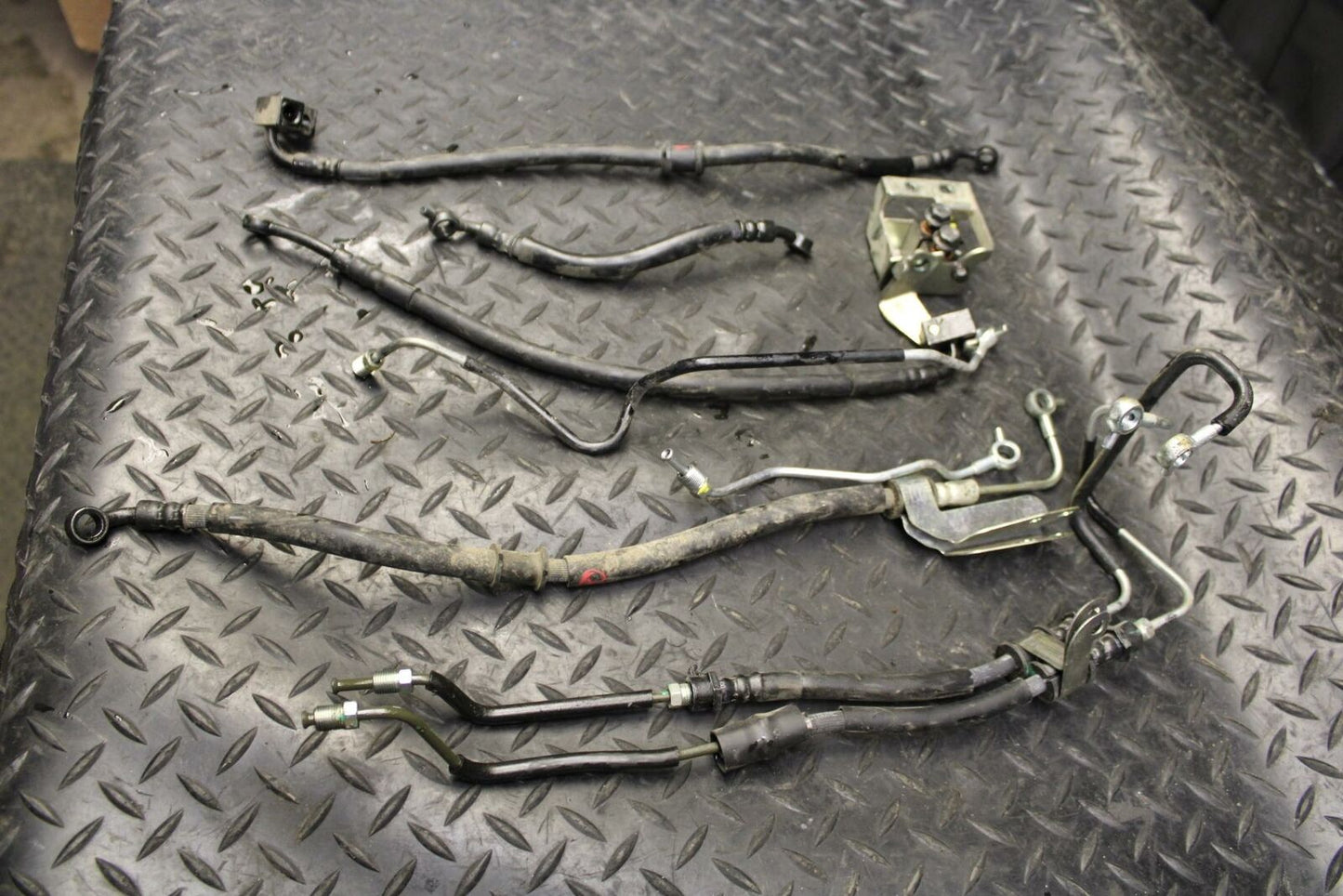 19 YAMAHA YZF R3 ABS BRAKE HOSE FLUID LINE BB177