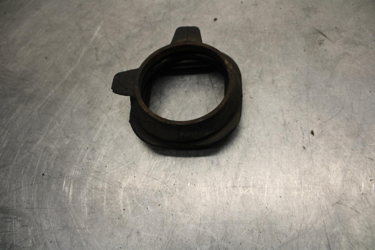 84-85 HONDA V65 SABRE DRIVE SHAFT  COVER RUBBER SEAL BB05