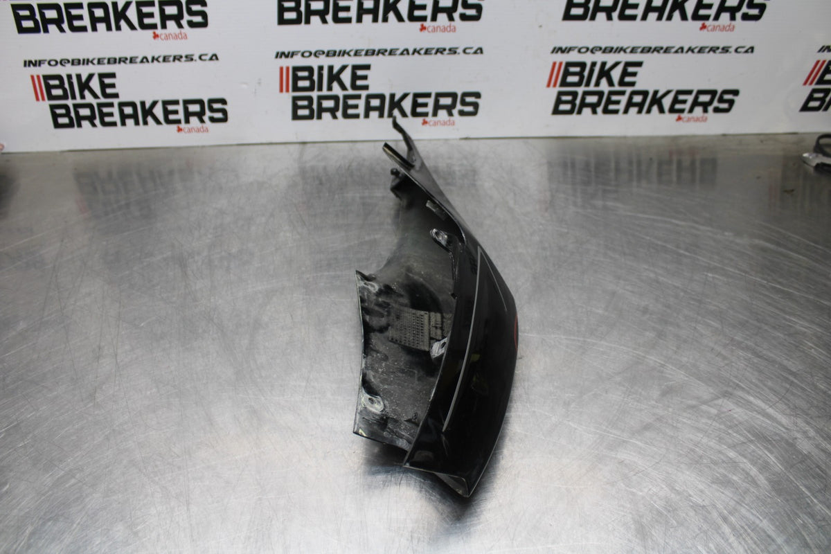 06-07 SUZUKI GSXR 600 RIGHT REAR BACK TAIL FAIRING COWL SHROUD BB178