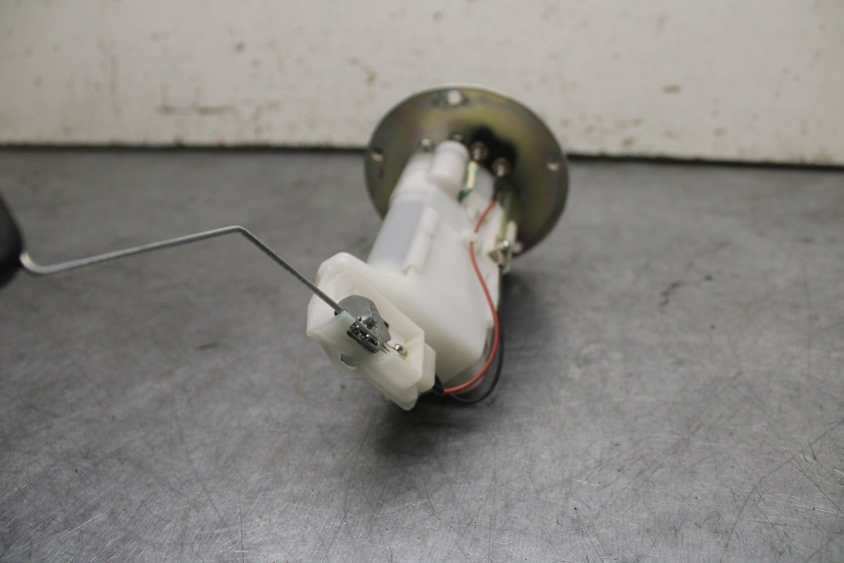 18-24 KAWASAKI NINJA 650 FUEL PUMP GAS PETROL SENDER UNIT BB725