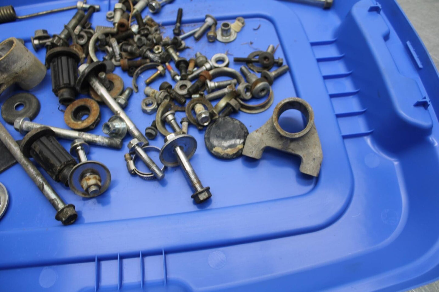 1996 Kawasaki Ninja 600R ZX600C LEFTOVER MOUNTING BOLTS HARDWARE BB35