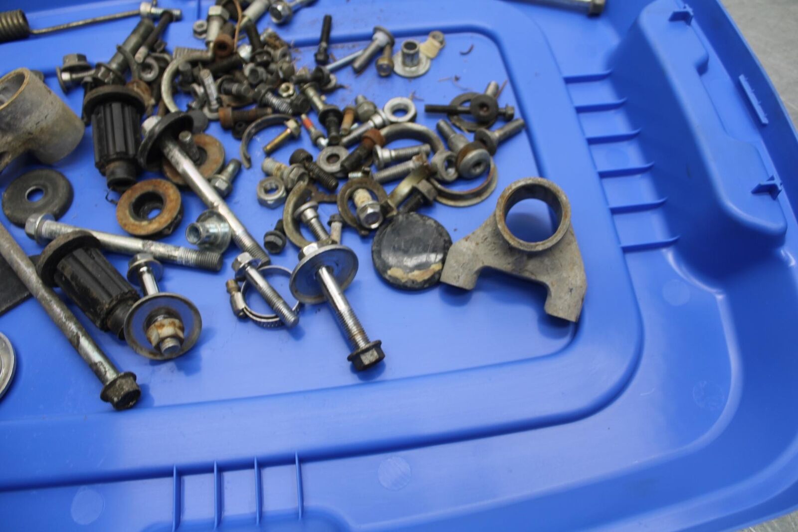 1996 Kawasaki Ninja 600R ZX600C LEFTOVER MOUNTING BOLTS HARDWARE BB35