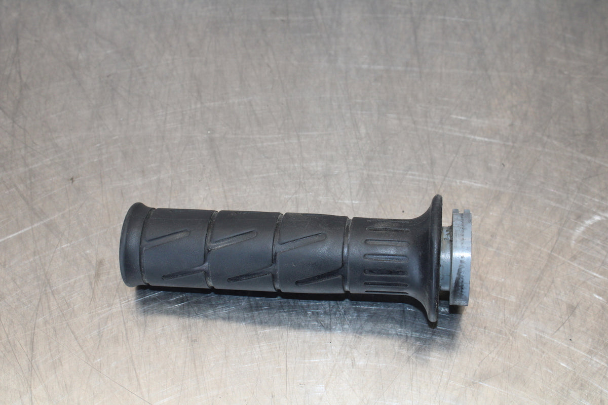 03-06 KAWASAKI Z1000 RIGHT THROTTLE TUBE GRIP BB164