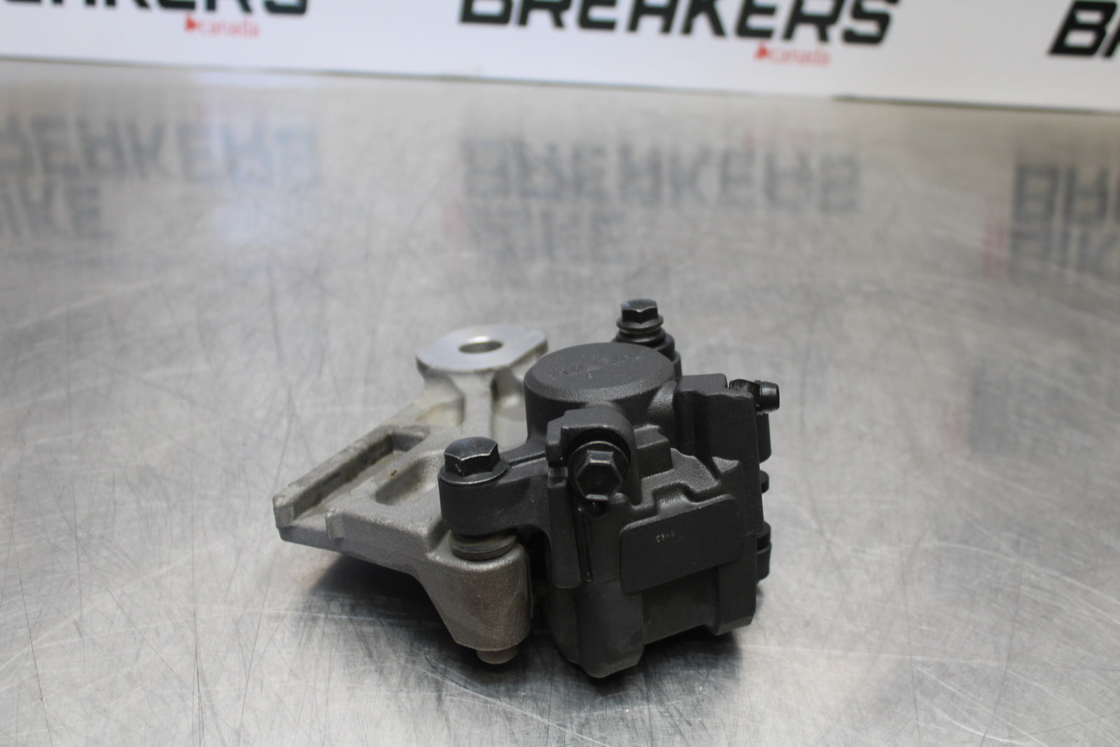 09-15 YAMAHA FZ6R REAR BACK BRAKE CALIPER W MOUNT BRACKET BB161