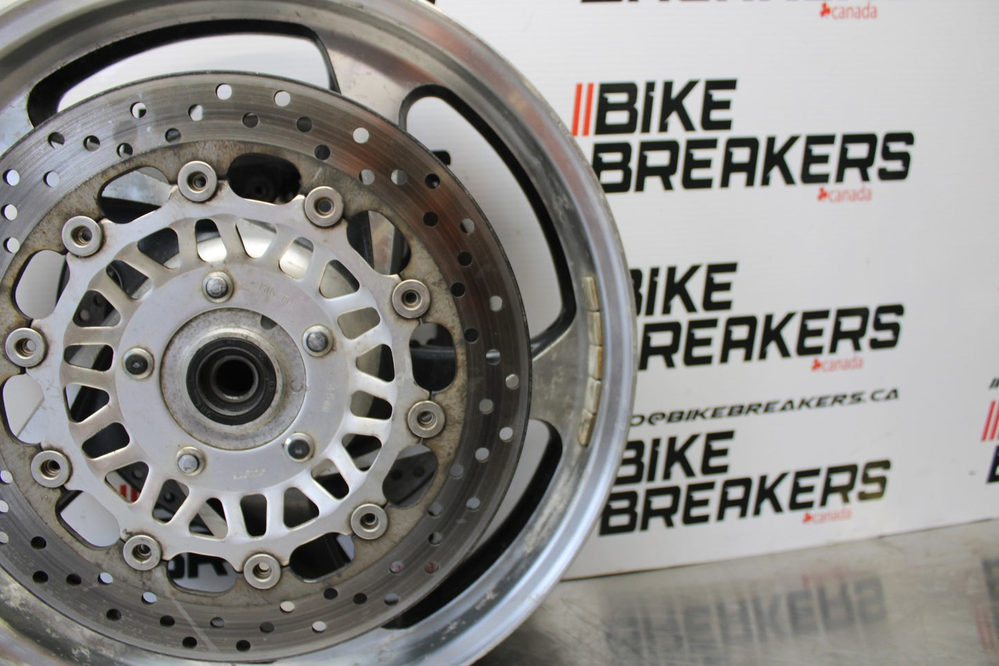 05 TRIUMPH ROCKET III FRONT WHEEL FRONT RIM & ROTORS BB186