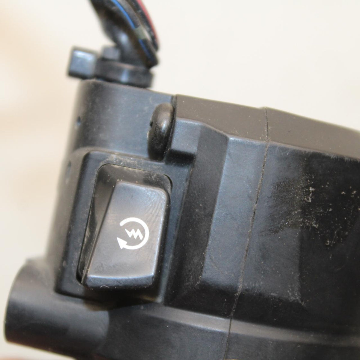 06-07 SUZUKI GSXR750 RIGHT THROTTLE GRIP BB645
