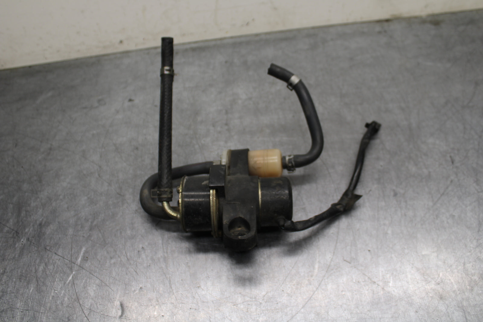 00-01 YAMAHA YZF R1 FUEL PUMP GAS PETROL SENDER UNIT BB755