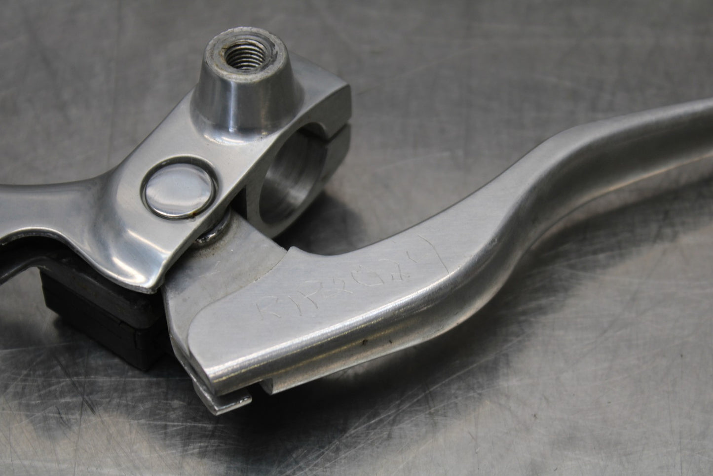 08 KAWASAKI VULCAN 900 LEFT HANDLEBAR CLIPON CLUTCH LEVER BB184