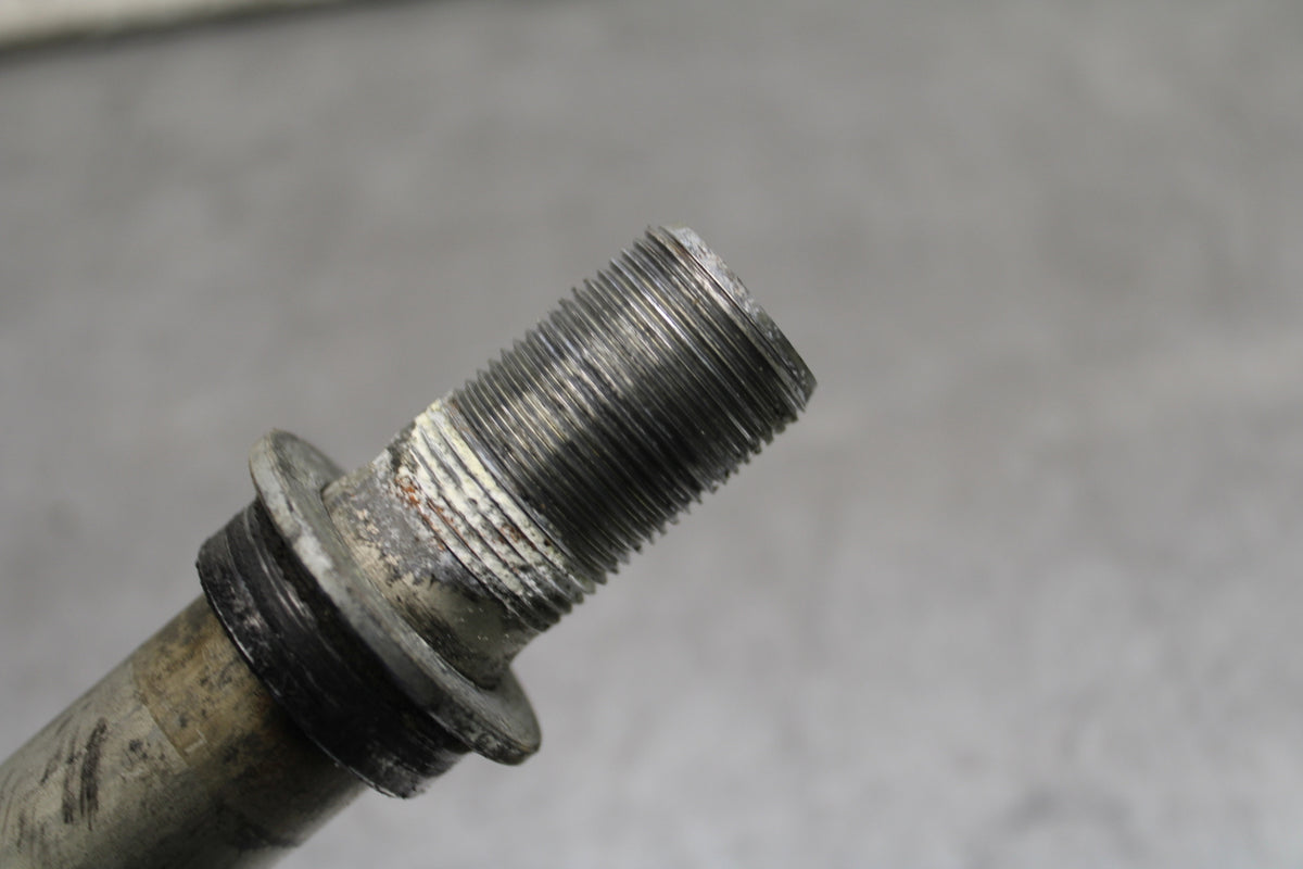 24-25 KAWASAKI NINJA ZX6R FRONT WHEEL RIM AXLE PIVOT BOLT BB726