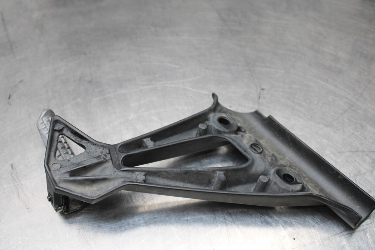 09 KAWASAKI NINJA 250R REAR BACK PASSENGER PEG SET PAIR BB824