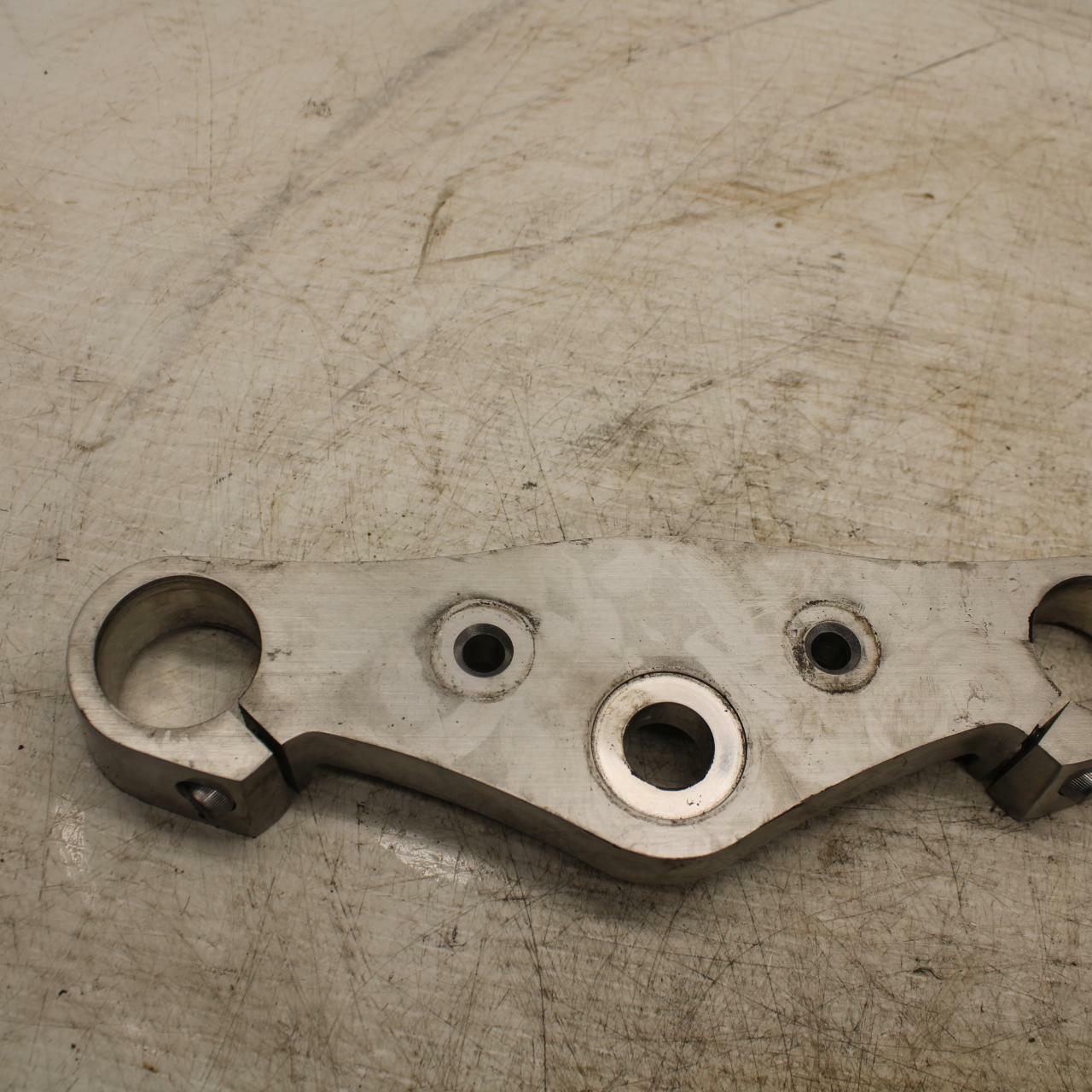 06-21 KAWASAKI VULCAN 900 FORKS UPPER TRIPLE TREE CLAMP BB363