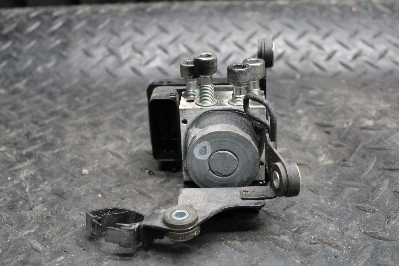 13-18 KAWASAKI NINJA ZX6R ABS PUMP UNIT MODULE BB203