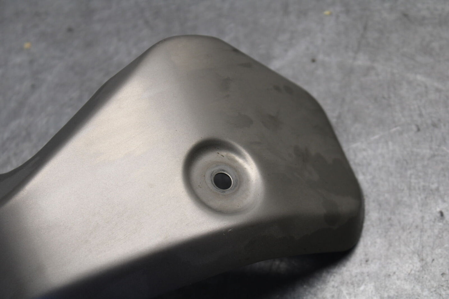 21-24 YAMAHA MT-07 REAR BACK MUFFLER EXHAUST PIPE COVER HEAT SHIELD GUARD BB662