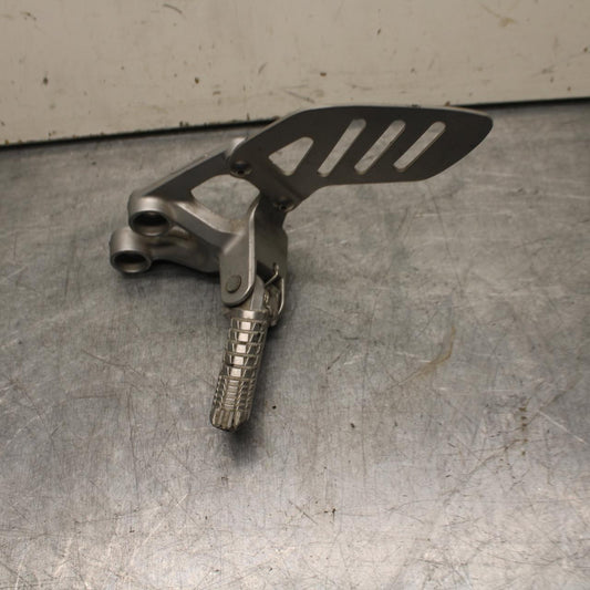 08-10 SUZUKI GSXR 600  LEFT REARSET REAR SET DRIVER FOOT PEG REST STOP BB92