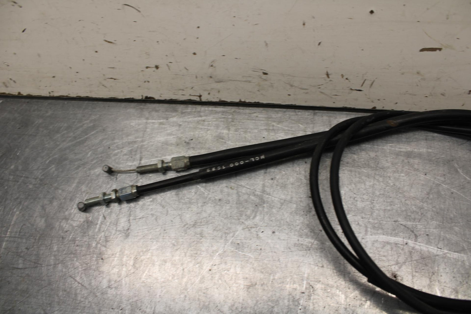 01-02 HONDA SHADOW SPIRIT 750 THROTTLE CABLES LINES BB632