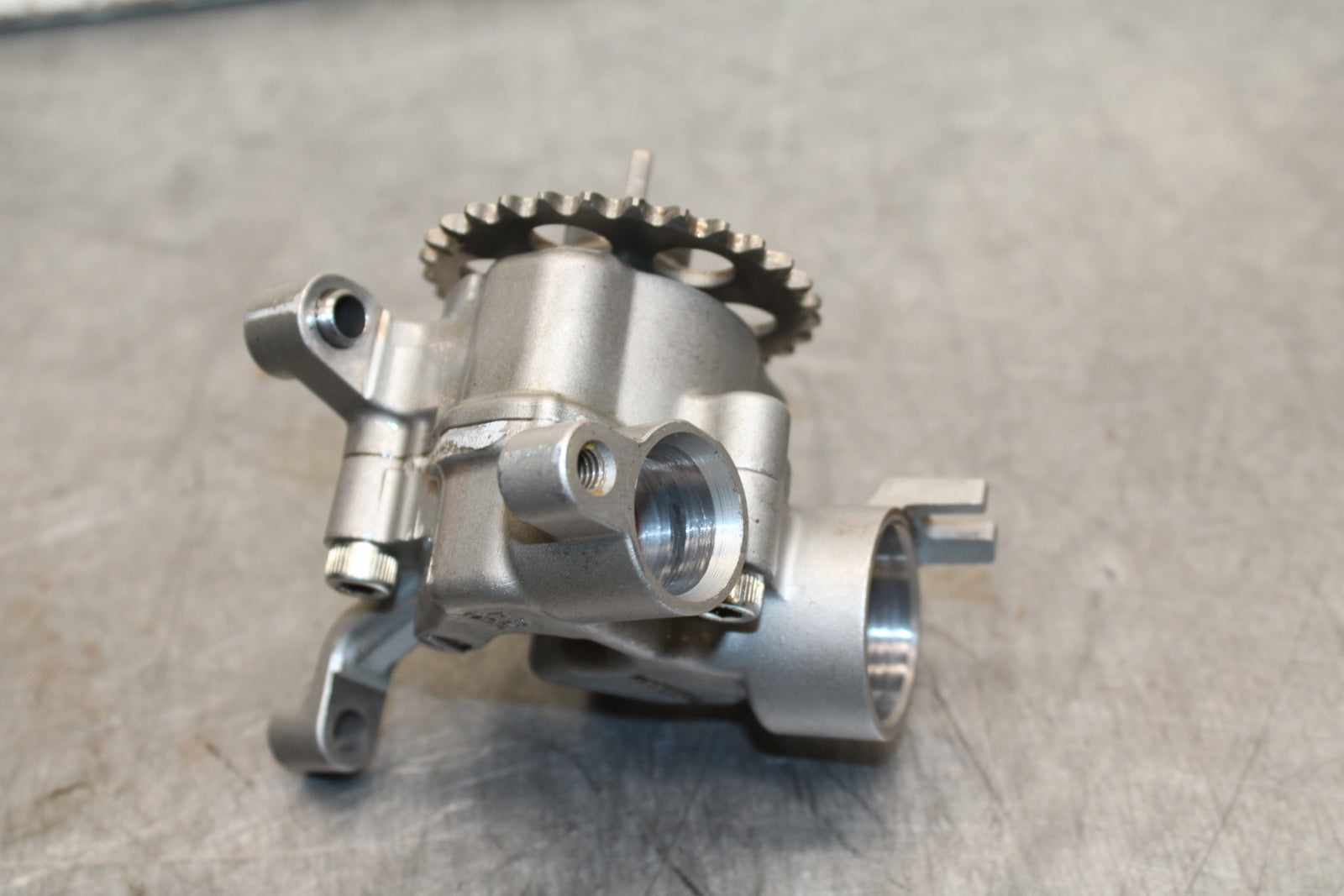 06 YAMAHA YZF R6 ENGINE MOTOR OIL PUMP BB716