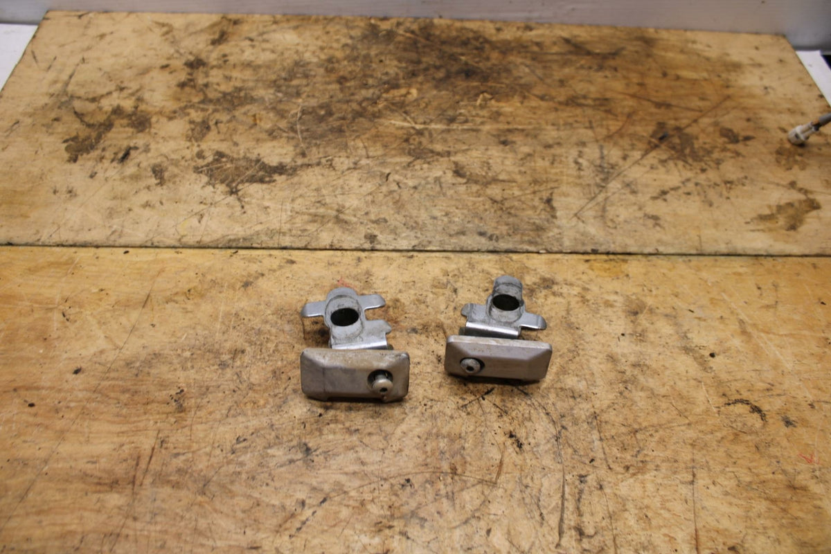 07-11 SUZUKI VSTROM 650 SWINGARM CHAIN TENSIONER ADJUSTMENT BRACKETS BB340 
