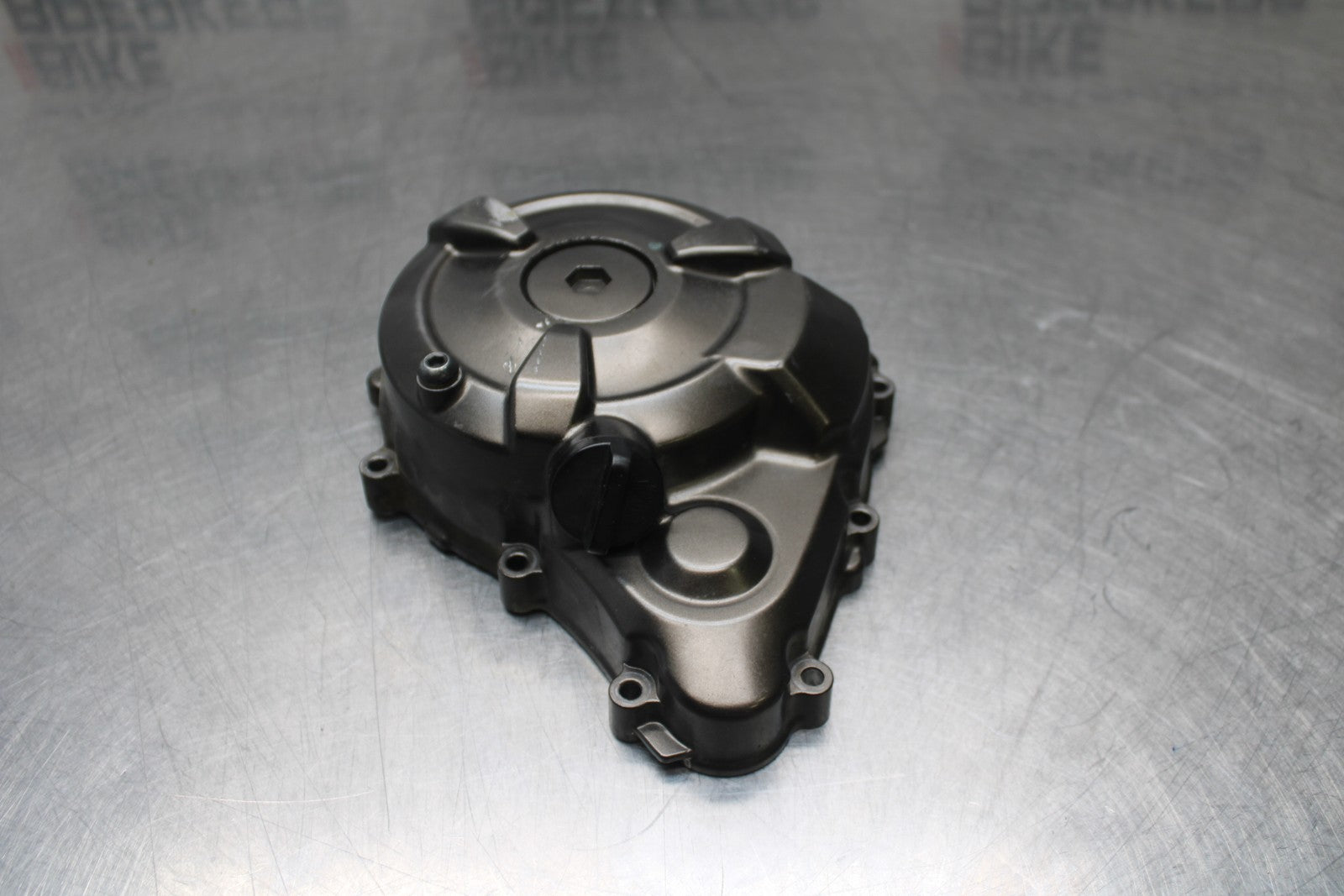 14-17 YAMAHA FZ07 STATOR MAGNETO ALTERNATOR GENERATOR COVER BB766
