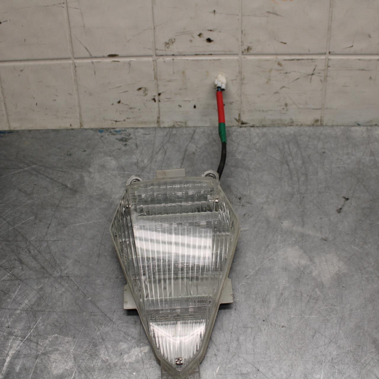 08-16 YAMAHA YZF R6 REAR TAIL TAILLIGHT BACK BRAKE LIGHT 13S-84710-10-00 BB451