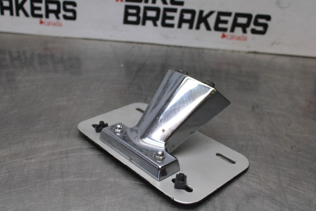 05-09 SUZUKI BOULEVARD C90 LICENSE PLATE BRACKET MOUNT BB918