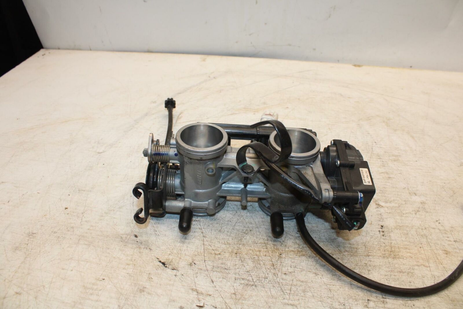 17-20 KAWASAKI NINJA 650 MAIN FUEL INJECTORS / THROTTLE BODIES BB364