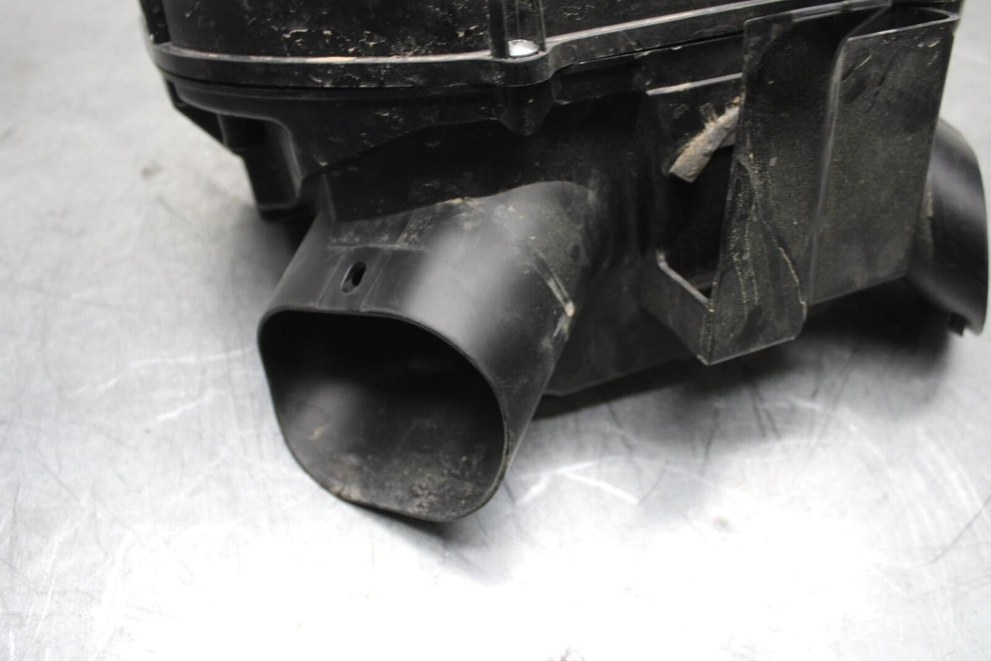 11-23 SUZUKI GSXR 750 AIRBOX AIR INTAKE FILTER BOX BB630