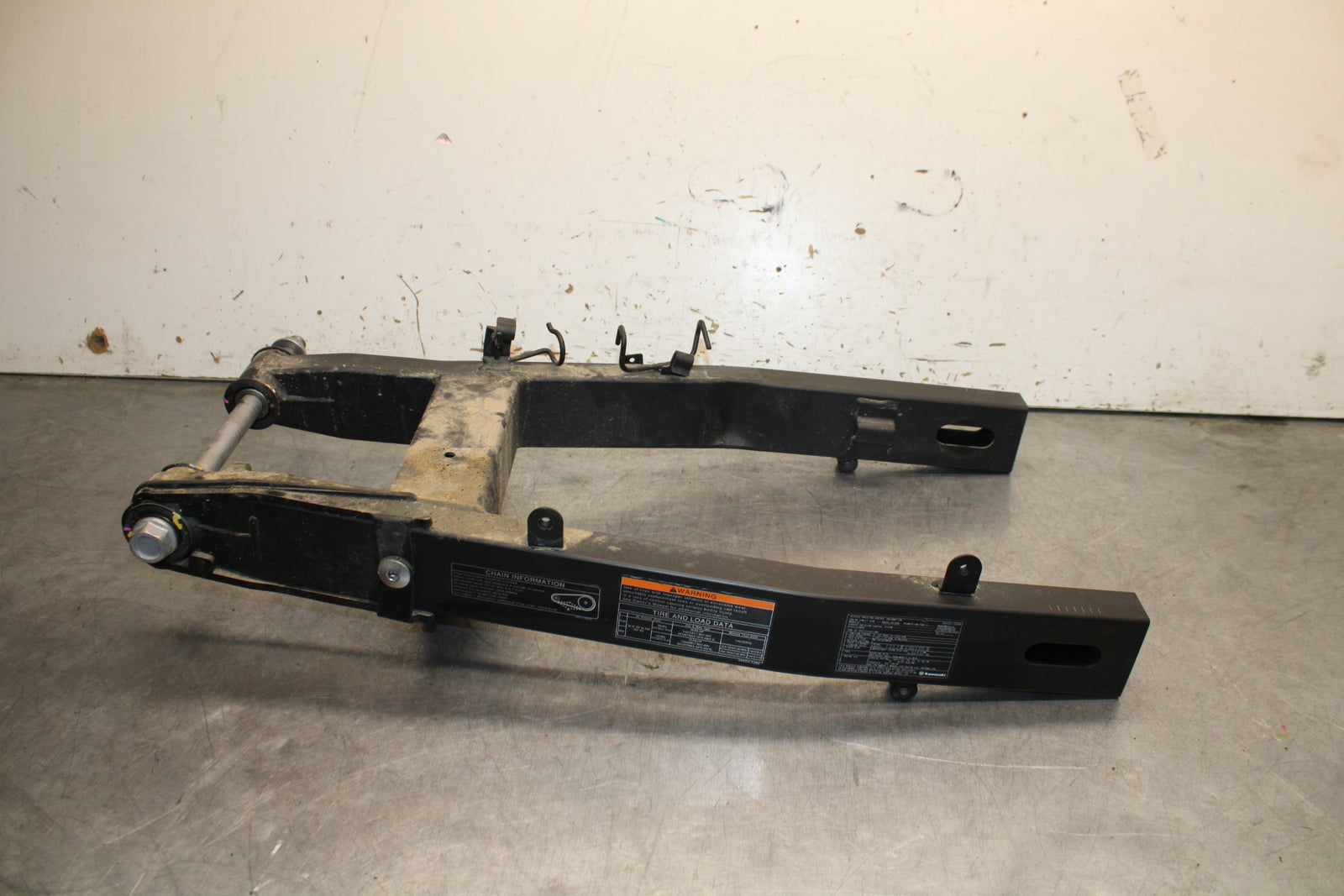 24 KAWASAKI NINJA 500 ABS REAR SWINGARM BACK SUSPENSION SWING ARM BB730