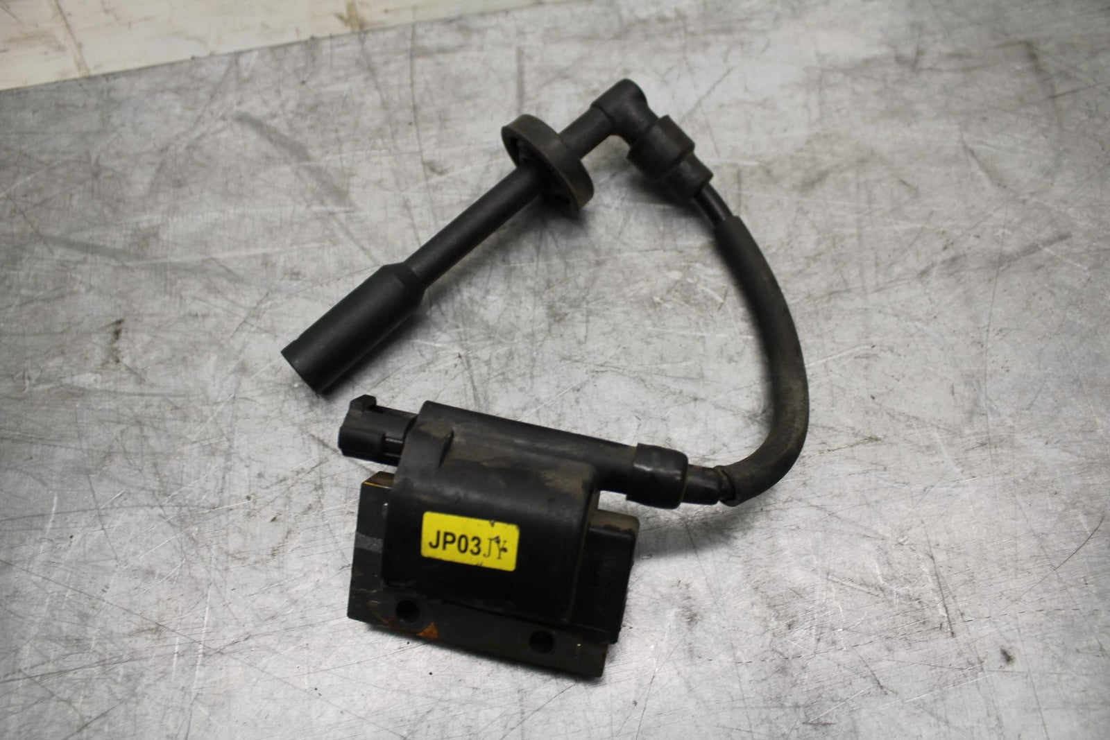 21 HUSQVARNA VITPILEN 401 IGNITION COIL SPARK PLUG CAP  BB467