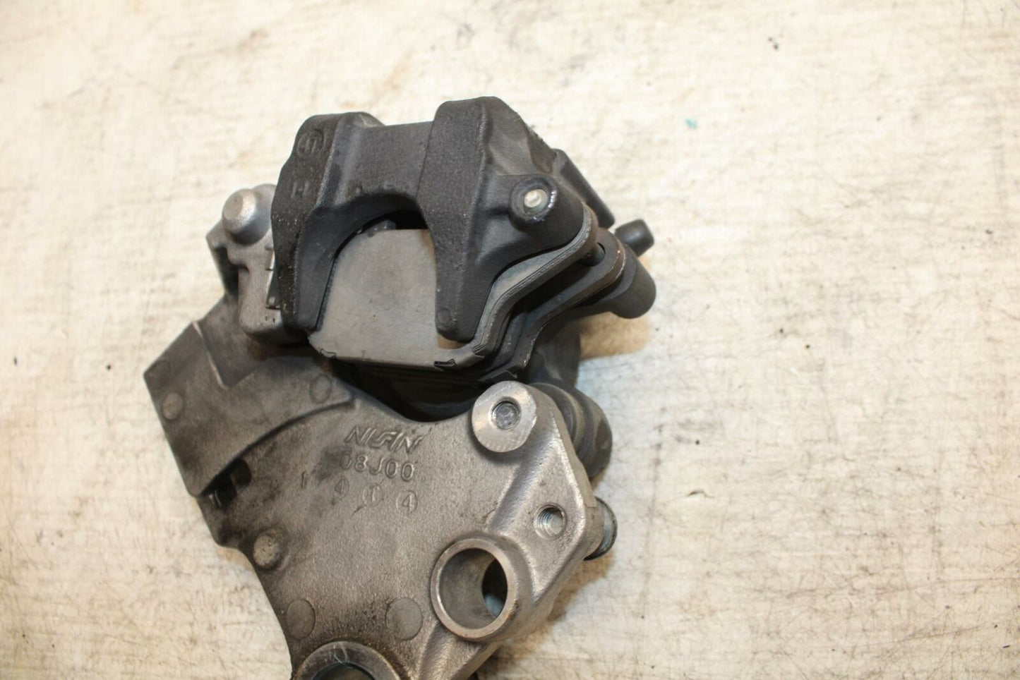 15-16 SUZUKI GSXS750 REAR BACK BRAKE CALIPER W MOUNT BRACKET BB374