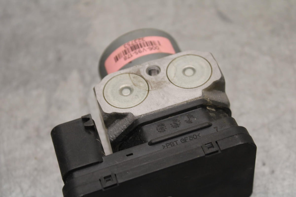 23-24 KAWASAKI NINJA ZX4R ABS PUMP UNIT MODULE BB638