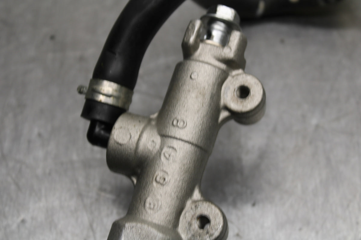 08-10 SUZUKI GSXR750 REAR BACK BRAKE MASTER CYLINDER W RESERVOIR BB127