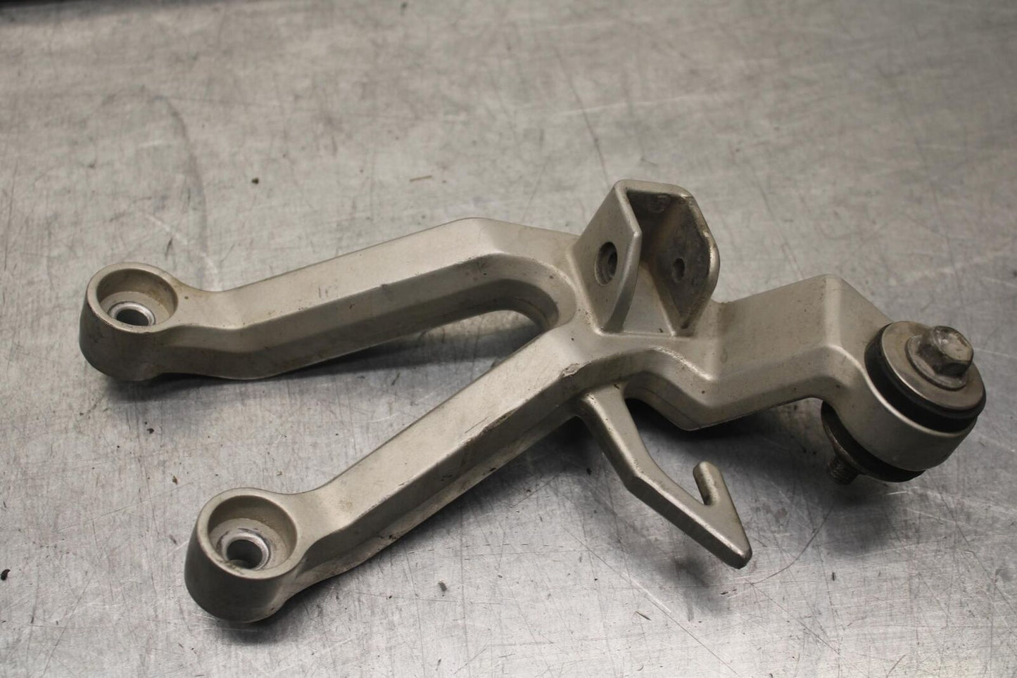 2003 Suzuki SV1000S RIGHT REAR FOOT REST PEG STEP BB85