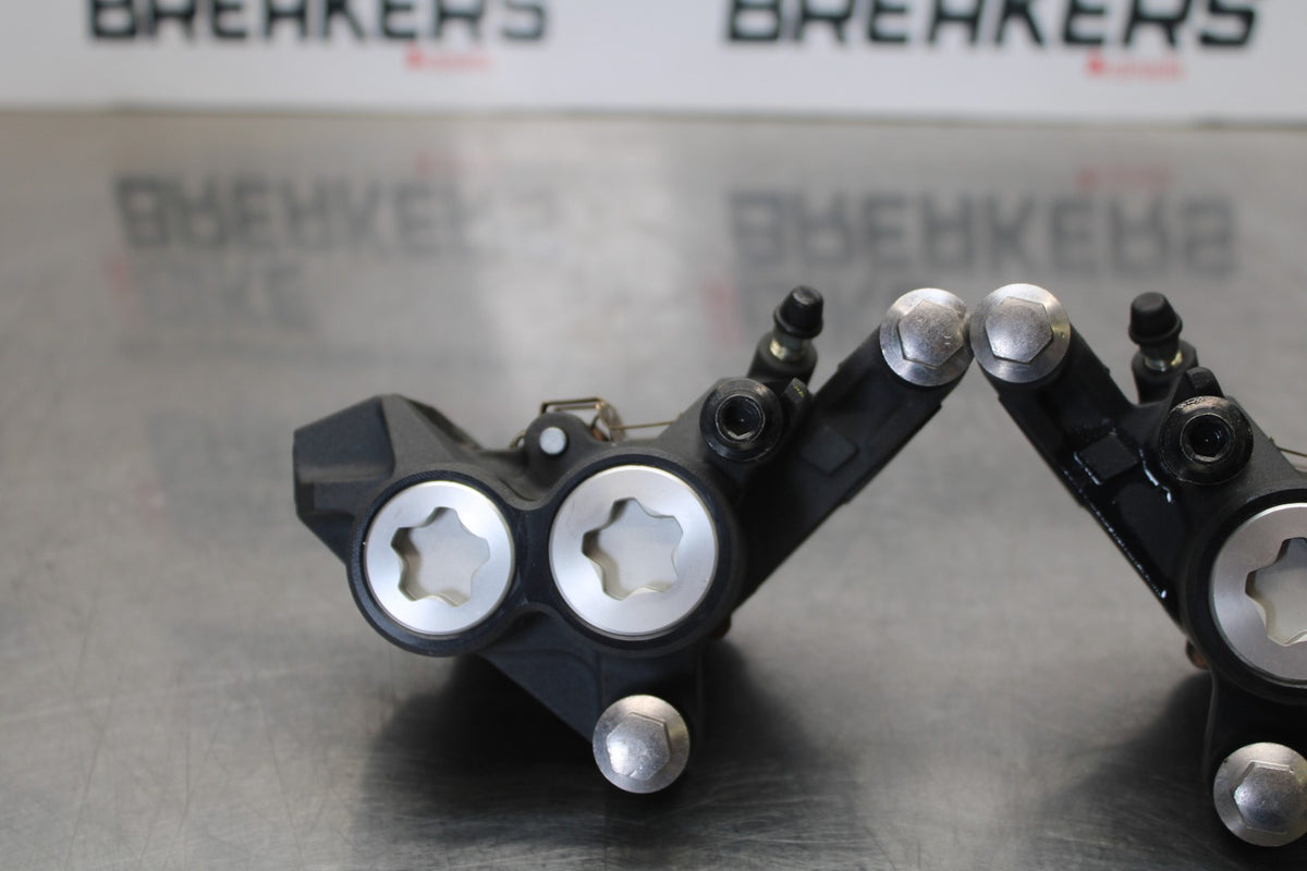 23-24 YAMAHA MT-07 RIGHT LEFT FRONT BRAKE CALIPER SET PAIR CALIPERS BB194