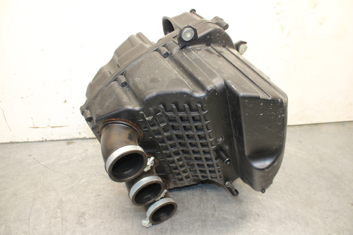 22-24 YAMAHA XSR900 AIRBOX AIR INTAKE FILTER BOX BB683