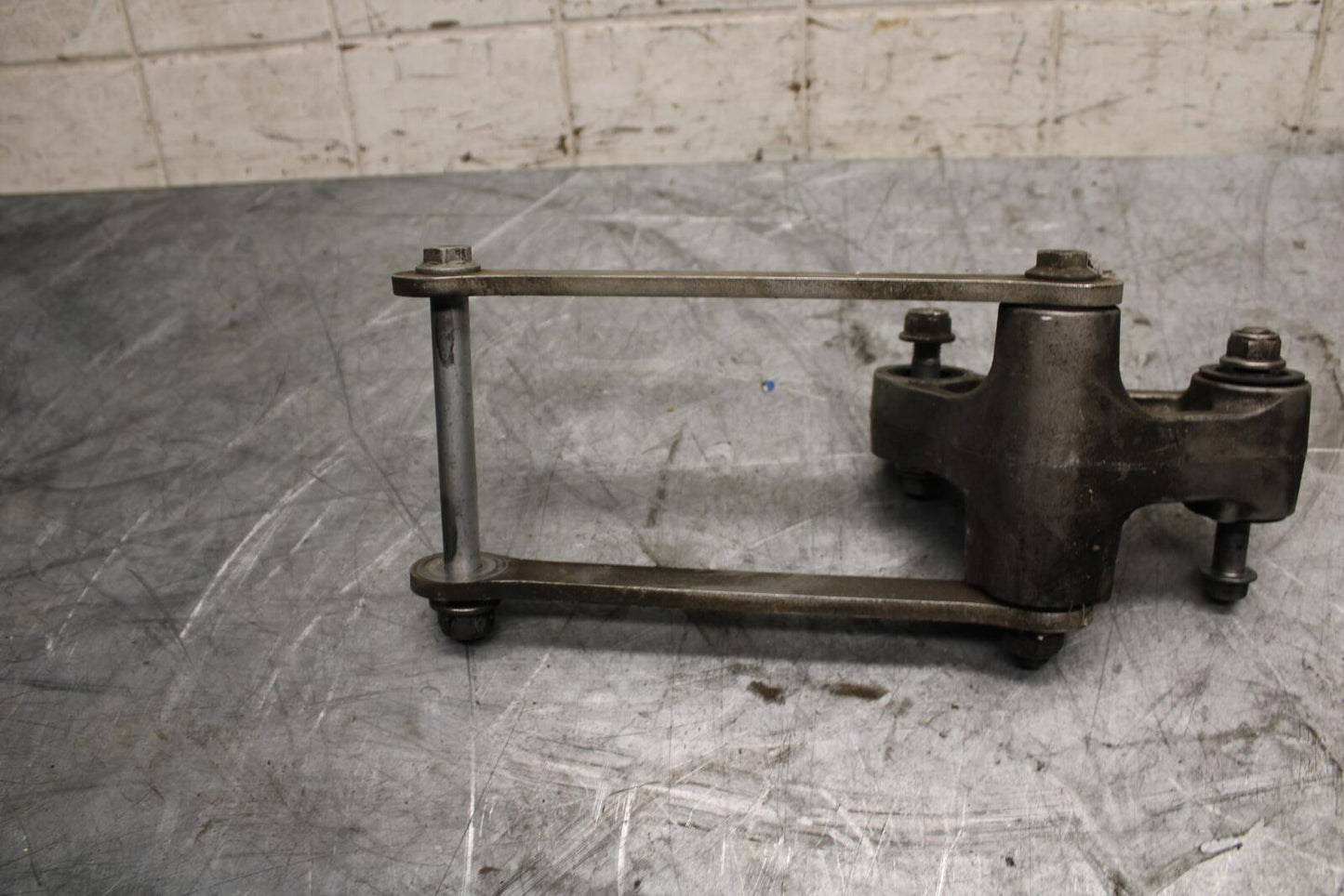 2005 Kawasaki Ninja ZX6R ZX636C REAR DOGBONE SHOCK LINKAGE LINK BB534