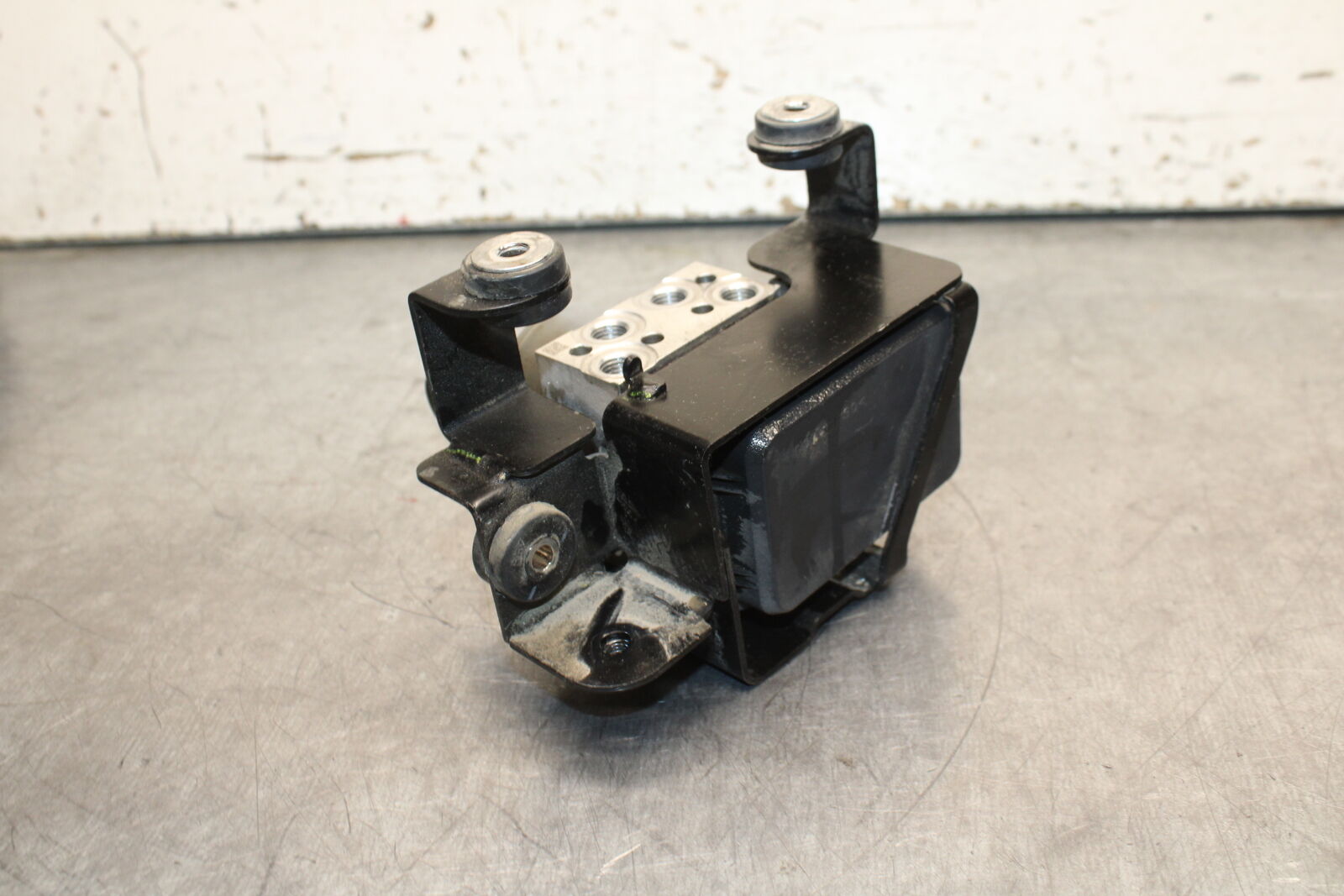 19-24 YAMAHA R3 ABS PUMP UNIT MODULE BB736