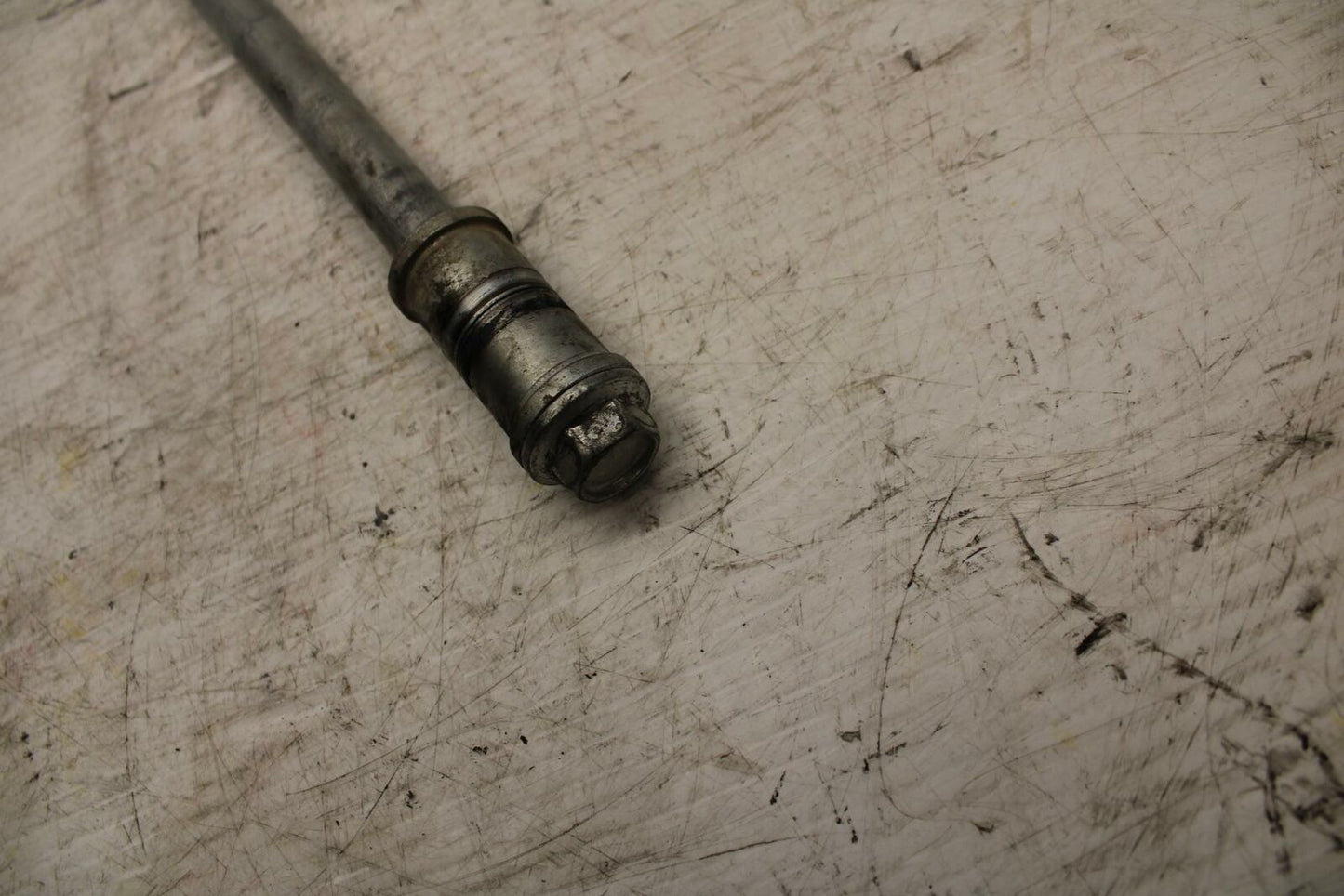 09 YAMAHA FZ6 FRONT WHEEL RIM AXLE PIVOT BOLT 4XV-25181-10-00 BB295