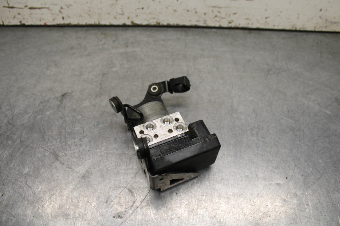 13-17 KAWASAKI NINJA ZX6R ZX636E ABS PUMP UNIT MODULE BB735