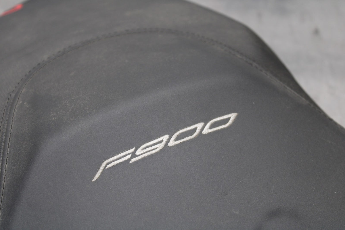 20-23 BMW F900R FRONT REAR SEAT SADDLE BB923