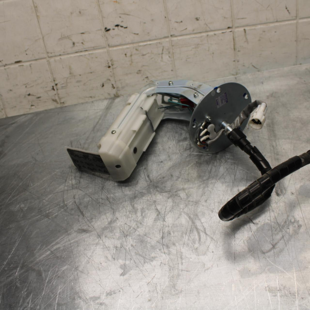 17-23 SUZUKI GSXR 250 GSX250RL8 FUEL PUMP GAS PETROL SENDER UNIT BB490