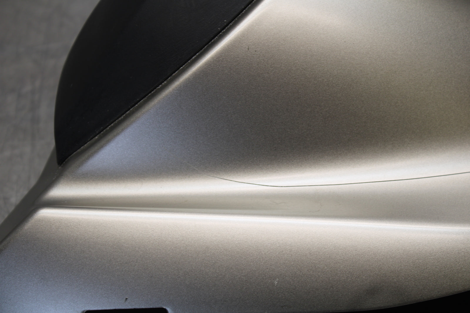 04-05 KAWASAKI NINJA ZX10R OEM REAR BACK SEAT SOLO COWL FAIRING COVER BB163